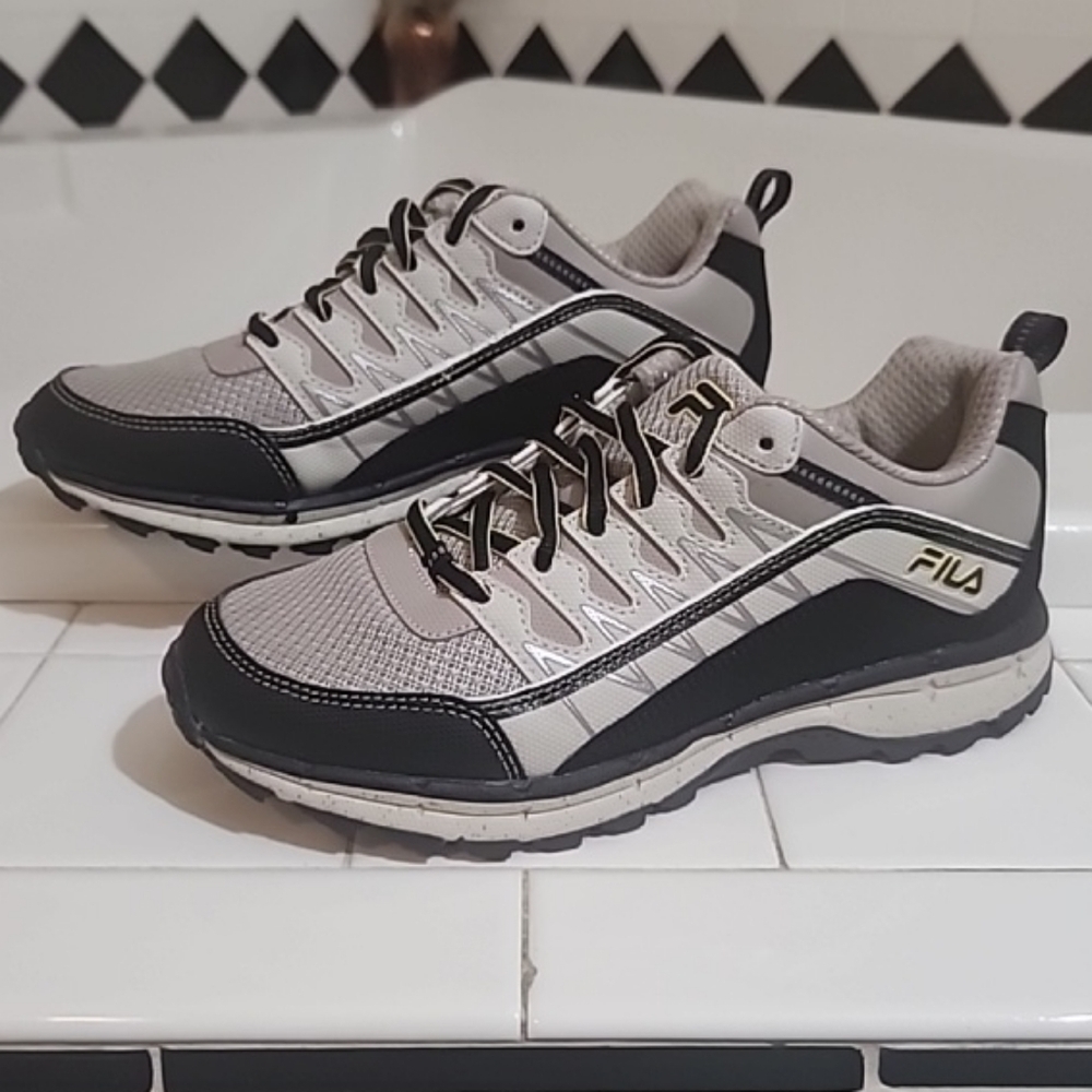 Fila‎ Evergrand Trail Running Sneakers TR 21.5 Running Shoes Size 7 Women